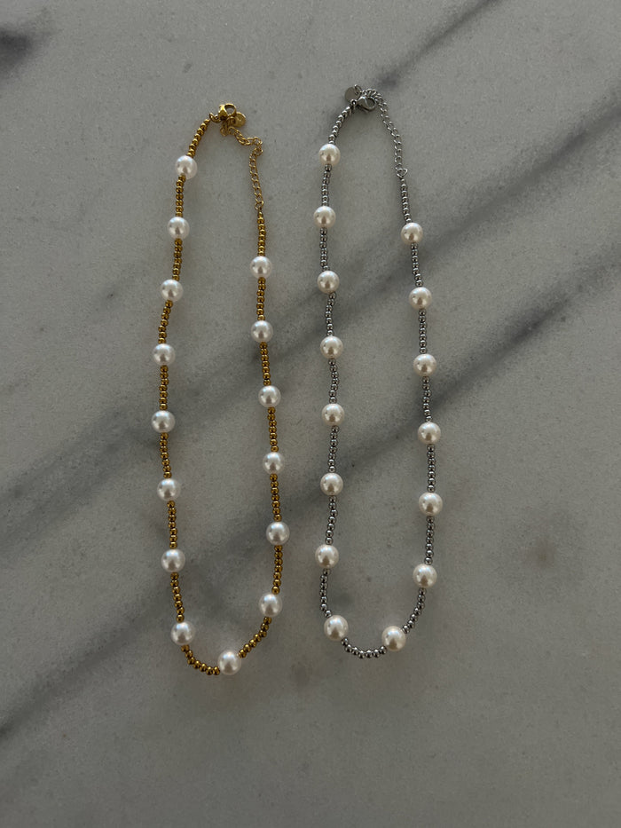 PEARL BEADED NECKLACE