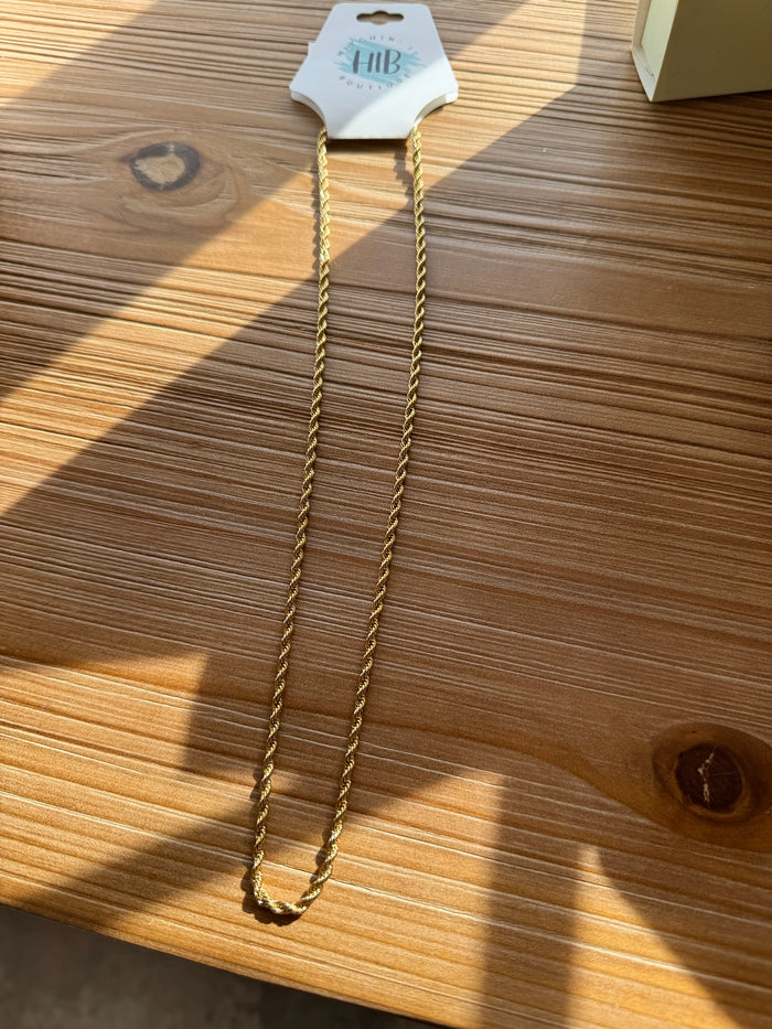 Thin Twist Necklace